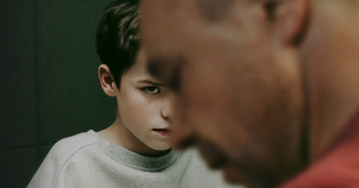 Adolescene.jpg Las revisiones de adolescencia de Netflix conducen a un puntaje crítico del 100% de Rotten Tomatoes