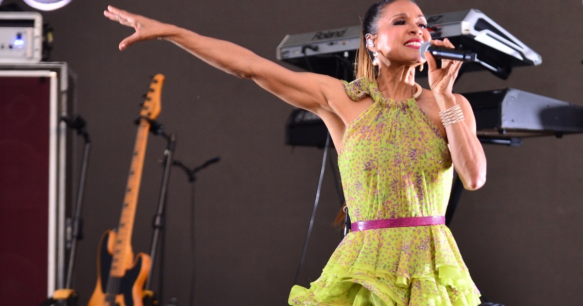 Cindy Herron Net Worth 2025: ¿Cuánto dinero gana?
